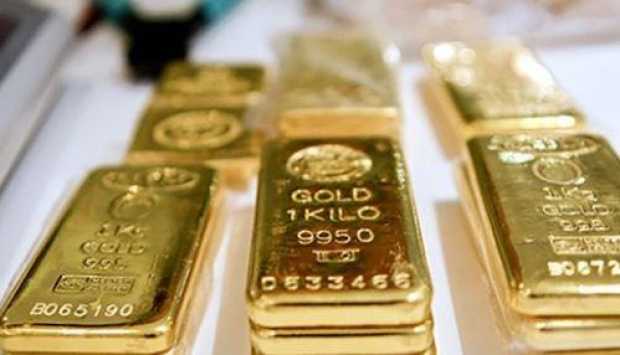 ارتفاع سعر أوقية الذهب اليوم وتجار يوصون بالاحتفاظ به كملاذ آمن