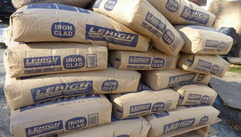 الطن بكام؟ سعر الاسمنت اليوم الثلاثاء 6 يناير 2026 في سوق مواد البناء